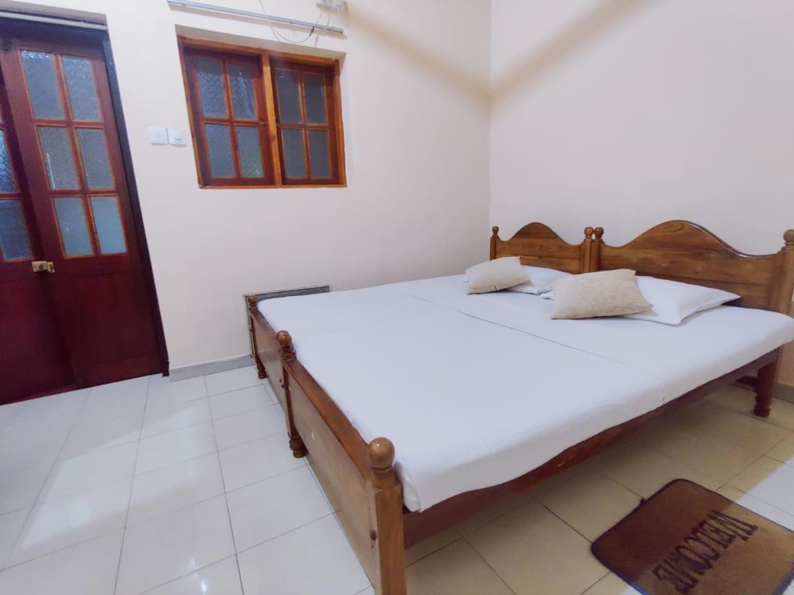 Hotel Grand Colonial Viveka Kurunegala Exterior foto