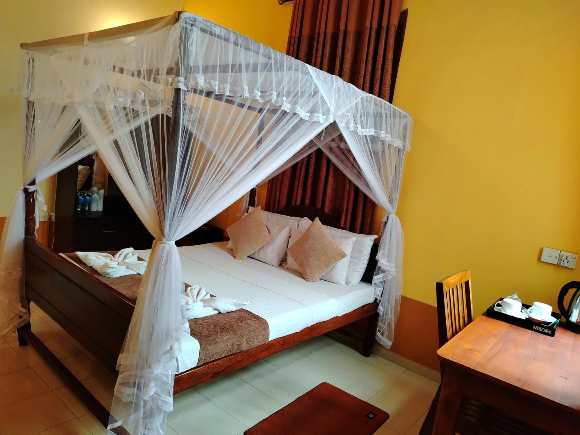 Hotel Grand Colonial Viveka Kurunegala Exterior foto