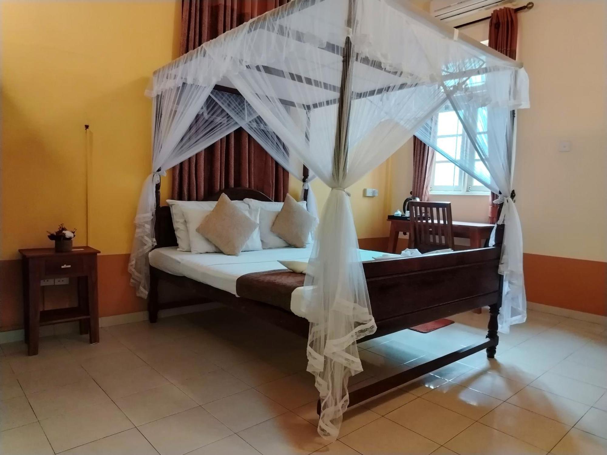 Hotel Grand Colonial Viveka Kurunegala Exterior foto