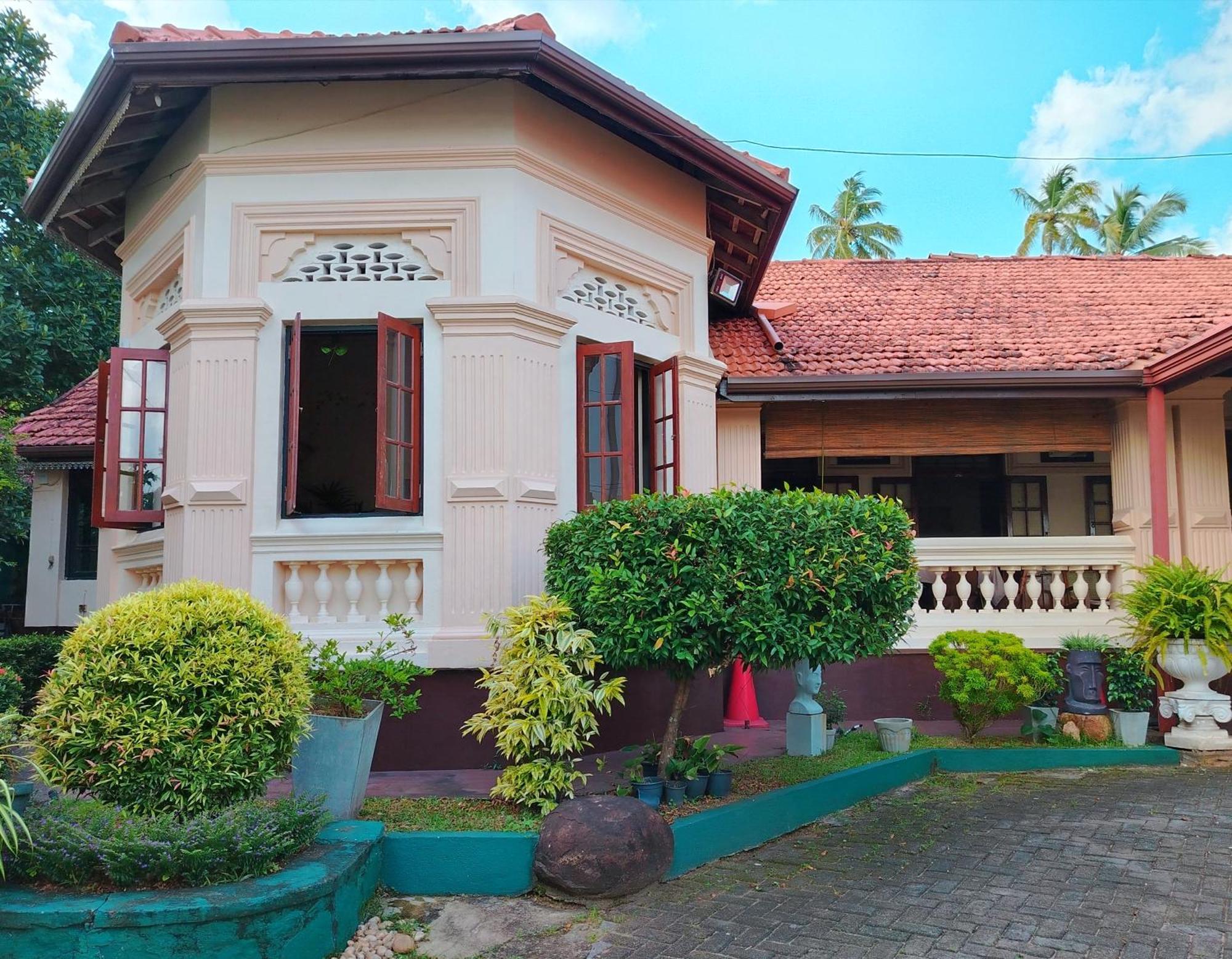 Hotel Grand Colonial Viveka Kurunegala Exterior foto